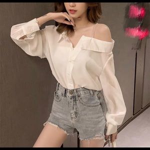 Off shoulder white T-shirt